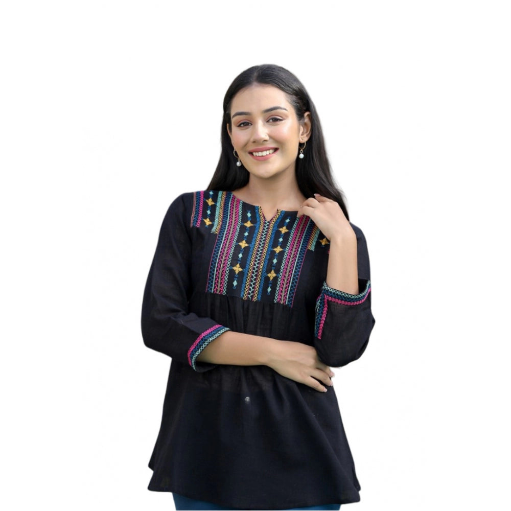 Ranili Cotton Embroidered 3/4 Sleeve V-neck Top
