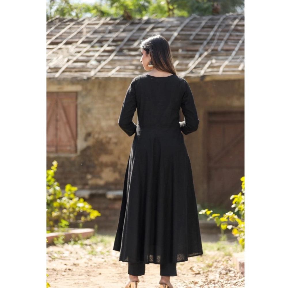 Ranili Cotton Solid 3/4 Sleeve Round Neck Kurti