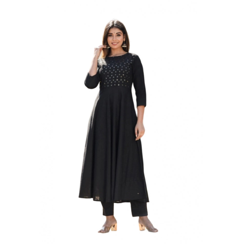 Ranili Cotton Solid 3/4 Sleeve Round Neck Kurti