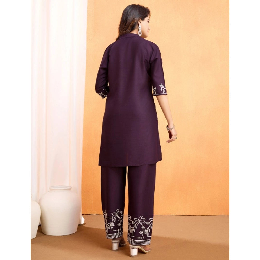 Ranili Viscose Rayon Embroidered Chinese Collar Kurti With Pant Set