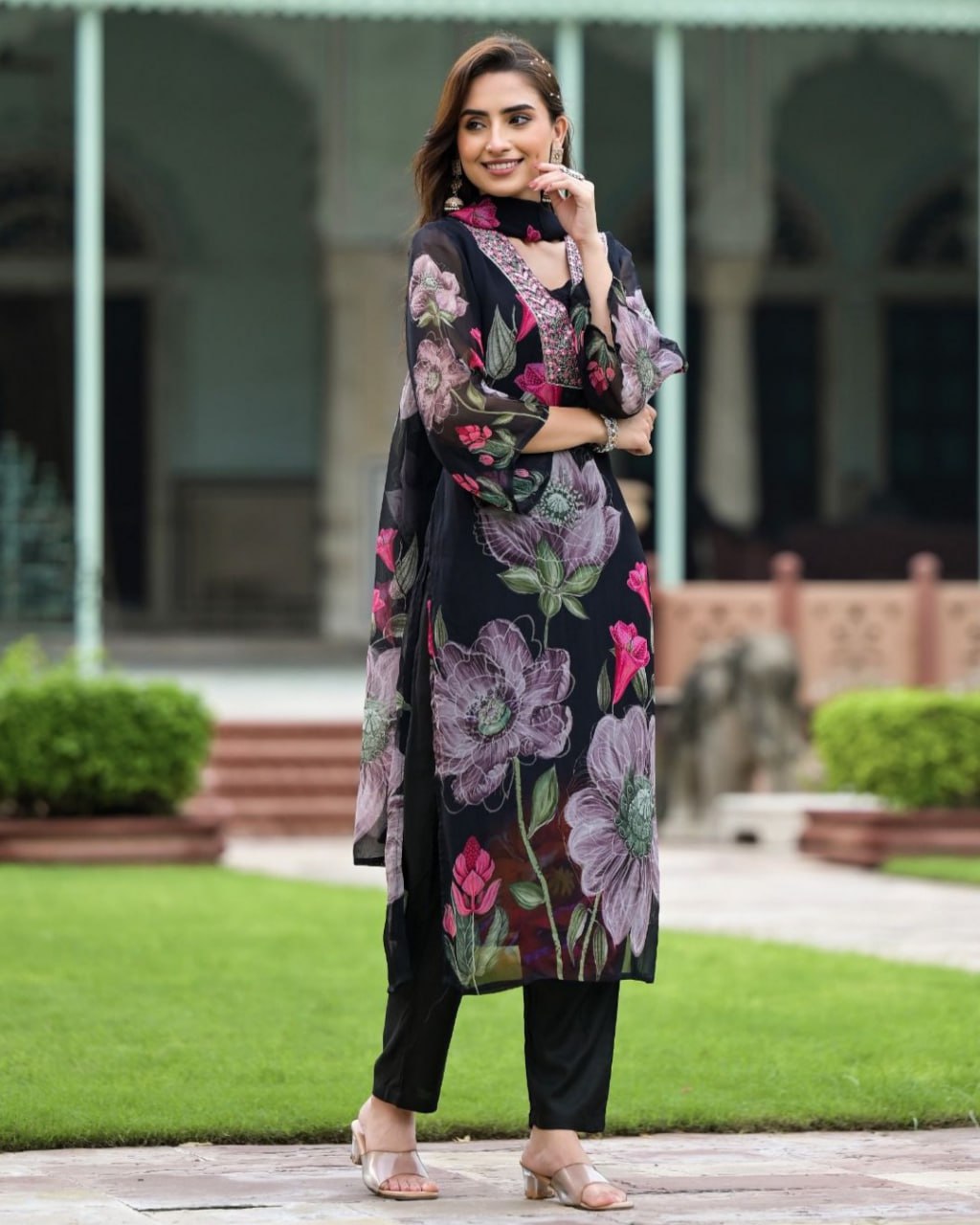 Ranili V-neck Kurti with Pant & Dupatta